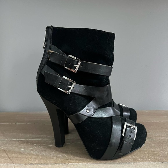 MICHAEL Michael Kors Shoes - Michael Kors Tatum Black Booties Size 7